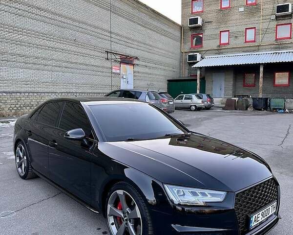 Чорний Ауді S4, об'ємом двигуна 3 л та пробігом 67 тис. км за 35500 $, фото 4 на Automoto.ua