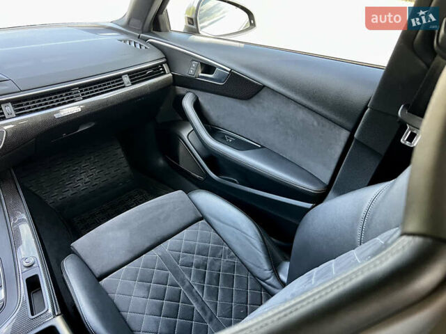 Черный Ауди С4, объемом двигателя 3 л и пробегом 62 тыс. км за 31999 $, фото 26 на Automoto.ua
