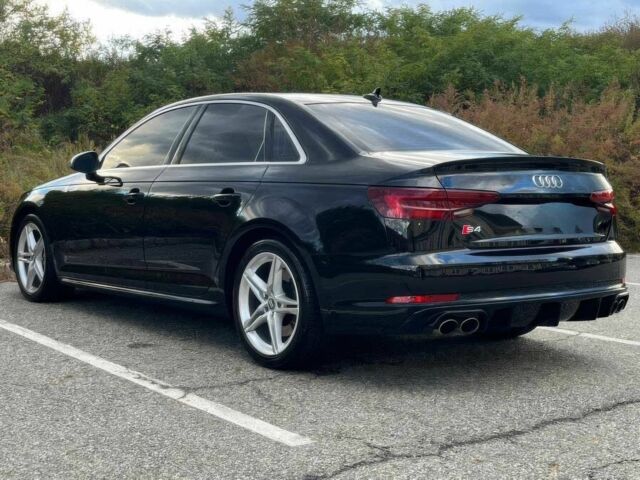 Черный Ауди С4, объемом двигателя 3 л и пробегом 32 тыс. км за 10000 $, фото 4 на Automoto.ua