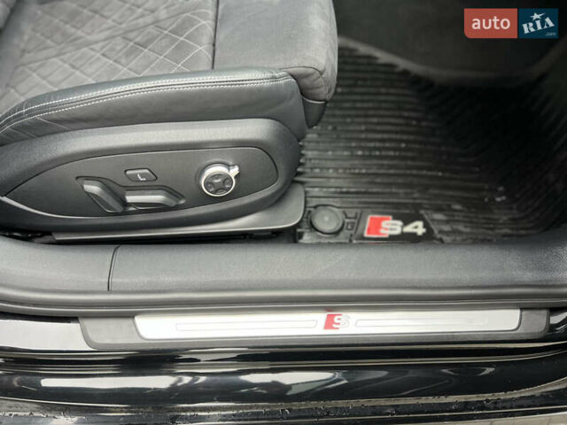 Черный Ауди С4, объемом двигателя 3 л и пробегом 43 тыс. км за 44000 $, фото 31 на Automoto.ua