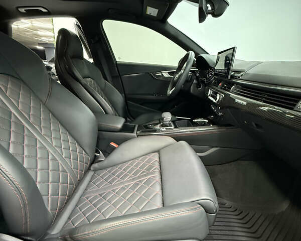 Черный Ауди С4, объемом двигателя 3 л и пробегом 15 тыс. км за 44990 $, фото 24 на Automoto.ua