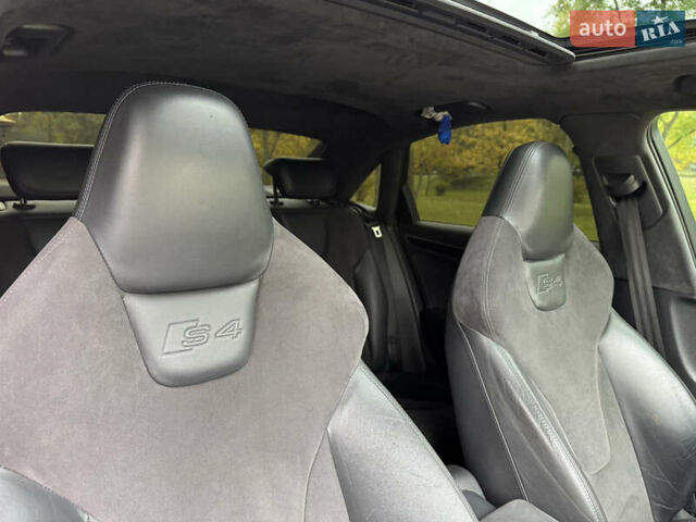 Красный Ауди С4, объемом двигателя 3 л и пробегом 233 тыс. км за 11999 $, фото 65 на Automoto.ua