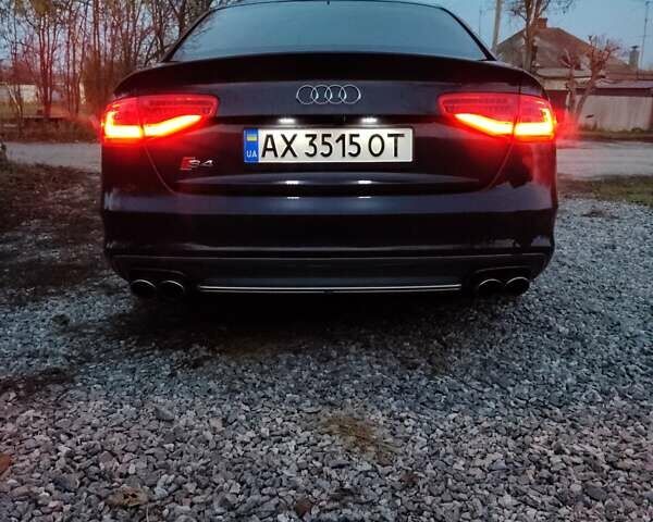 Красный Ауди С4, объемом двигателя 3 л и пробегом 154 тыс. км за 14500 $, фото 4 на Automoto.ua