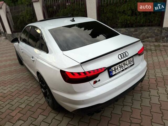 Ауді С4, об'ємом двигуна 3 л та пробігом 10 тис. км за 39500 $, фото 2 на Automoto.ua