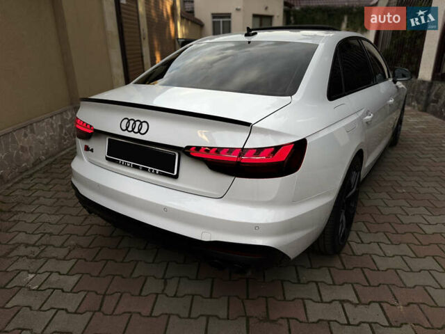 Ауді С4, об'ємом двигуна 3 л та пробігом 10 тис. км за 39500 $, фото 10 на Automoto.ua