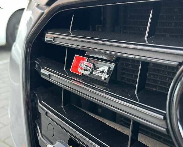 Серый Ауди С4, объемом двигателя 3 л и пробегом 165 тыс. км за 17999 $, фото 6 на Automoto.ua