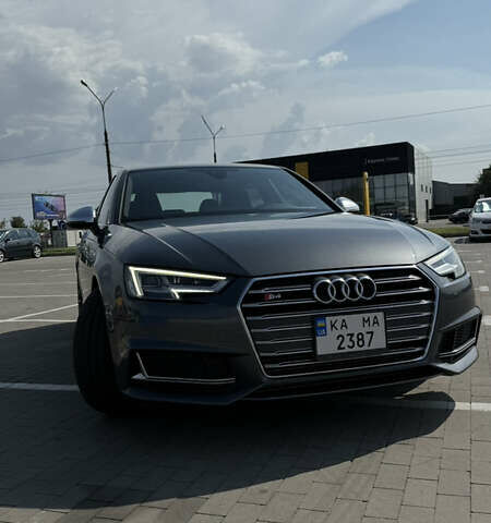 Сірий Ауді С4, об'ємом двигуна 3 л та пробігом 95 тис. км за 36000 $, фото 4 на Automoto.ua