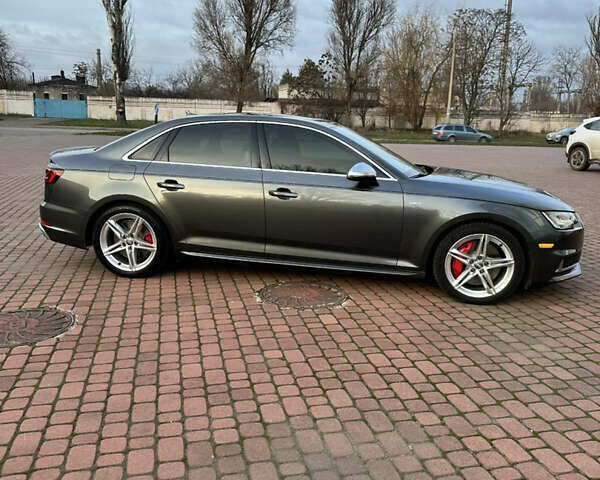 Серый Ауди С4, объемом двигателя 3 л и пробегом 72 тыс. км за 25900 $, фото 4 на Automoto.ua