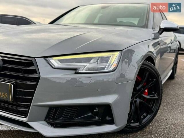 Серый Ауди С4, объемом двигателя 3 л и пробегом 176 тыс. км за 22990 $, фото 5 на Automoto.ua