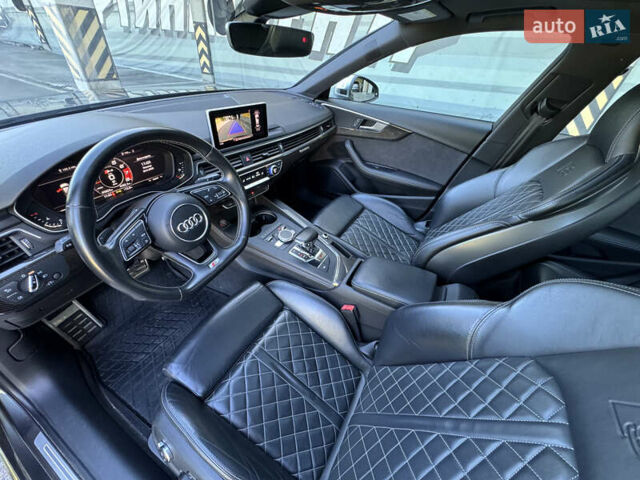 Сірий Ауді С4, об'ємом двигуна 3 л та пробігом 96 тис. км за 35999 $, фото 28 на Automoto.ua