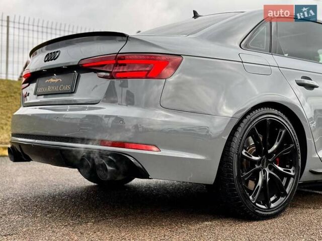 Серый Ауди С4, объемом двигателя 3 л и пробегом 176 тыс. км за 22990 $, фото 19 на Automoto.ua