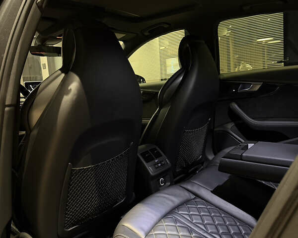 Сірий Ауді С4, об'ємом двигуна 3 л та пробігом 110 тис. км за 26500 $, фото 34 на Automoto.ua