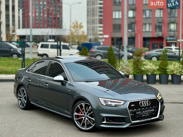 Серый Ауди С4, объемом двигателя 3 л и пробегом 125 тыс. км за 26900 $, фото 1 на Automoto.ua