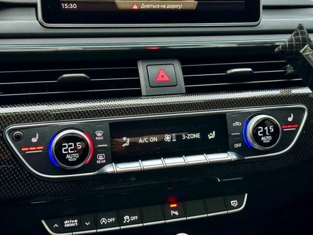 Серый Ауди С4, объемом двигателя 3 л и пробегом 125 тыс. км за 26900 $, фото 12 на Automoto.ua