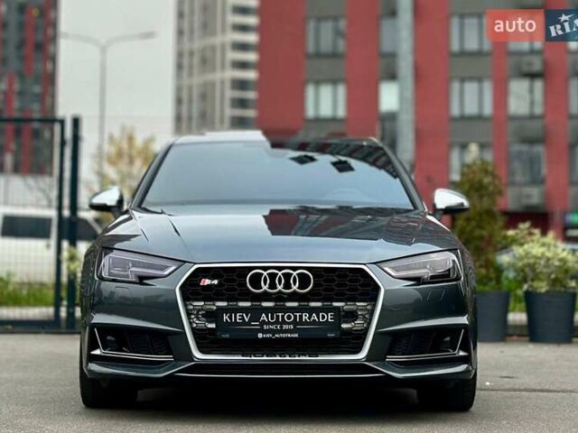 Серый Ауди С4, объемом двигателя 3 л и пробегом 125 тыс. км за 26900 $, фото 2 на Automoto.ua