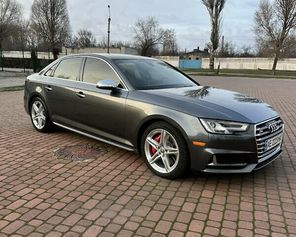 Серый Ауди С4, объемом двигателя 3 л и пробегом 72 тыс. км за 25900 $, фото 3 на Automoto.ua