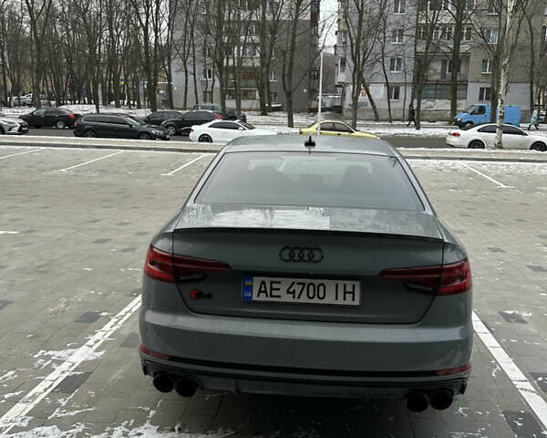 Сірий Ауді S4, об'ємом двигуна 3 л та пробігом 140 тис. км за 28500 $, фото 5 на Automoto.ua