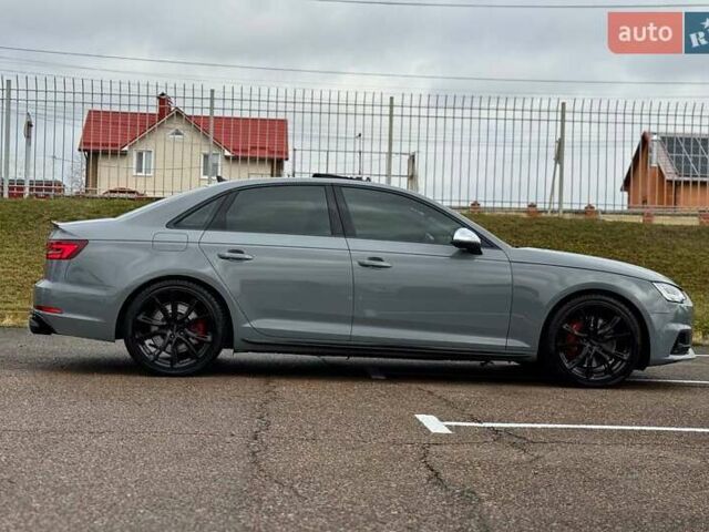 Серый Ауди С4, объемом двигателя 3 л и пробегом 176 тыс. км за 22990 $, фото 7 на Automoto.ua