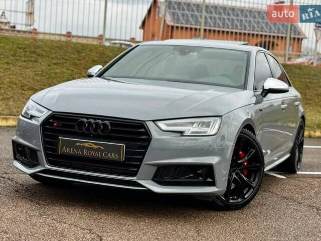 Серый Ауди С4, объемом двигателя 3 л и пробегом 176 тыс. км за 22990 $, фото 4 на Automoto.ua