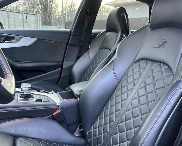 Серый Ауди С4, объемом двигателя 3 л и пробегом 72 тыс. км за 25900 $, фото 27 на Automoto.ua