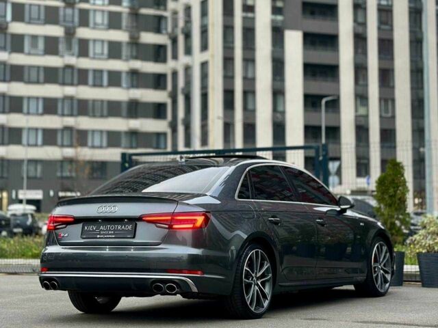 Серый Ауди С4, объемом двигателя 3 л и пробегом 125 тыс. км за 26900 $, фото 2 на Automoto.ua