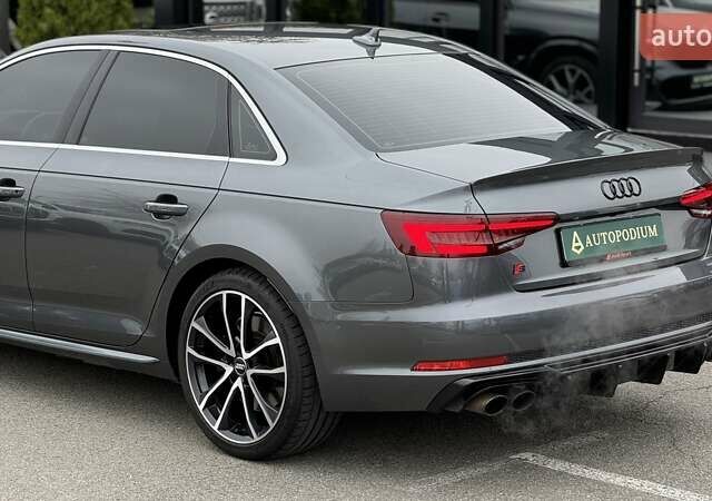 Серый Ауди С4, объемом двигателя 3 л и пробегом 82 тыс. км за 34000 $, фото 5 на Automoto.ua