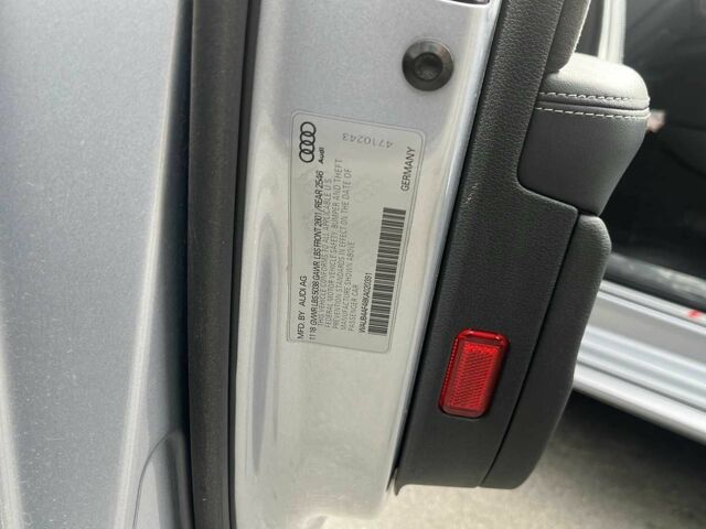Серый Ауди С4, объемом двигателя 3 л и пробегом 130 тыс. км за 20500 $, фото 2 на Automoto.ua