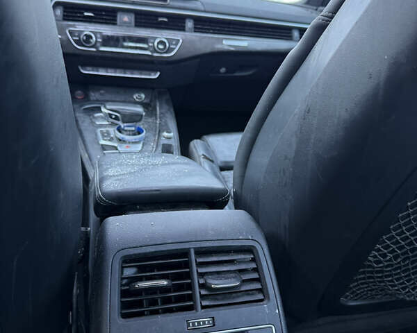 Серый Ауди С4, объемом двигателя 3 л и пробегом 151 тыс. км за 15800 $, фото 8 на Automoto.ua