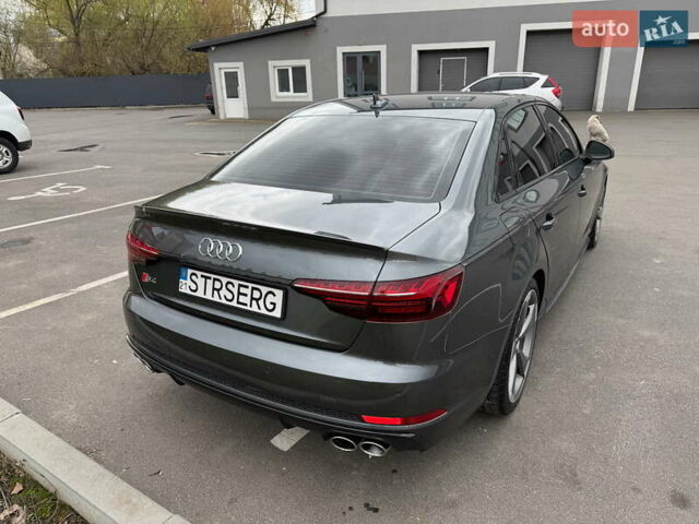 Серый Ауди С4, объемом двигателя 3 л и пробегом 53 тыс. км за 35000 $, фото 3 на Automoto.ua