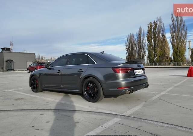 Серый Ауди С4, объемом двигателя 3 л и пробегом 88 тыс. км за 32990 $, фото 3 на Automoto.ua