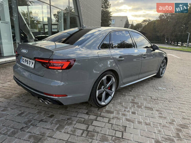 Сірий Ауді С4, об'ємом двигуна 3 л та пробігом 74 тис. км за 33000 $, фото 3 на Automoto.ua