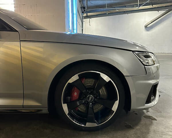 Серый Ауди С4, объемом двигателя 3 л и пробегом 77 тыс. км за 28000 $, фото 2 на Automoto.ua