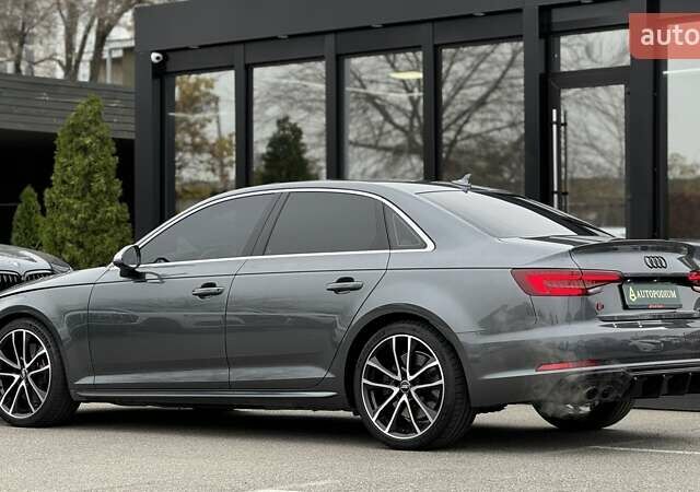 Серый Ауди С4, объемом двигателя 3 л и пробегом 82 тыс. км за 34000 $, фото 4 на Automoto.ua