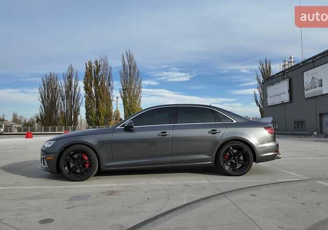 Серый Ауди С4, объемом двигателя 3 л и пробегом 88 тыс. км за 32990 $, фото 2 на Automoto.ua