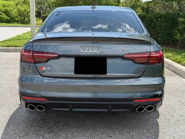 Ауди С4 2020 в Кропивницком (Кировограде) на Automoto.ua Серый Ауди С4, объемом двигателя 3 л и пробегом 40 тыс. км за 20000 $, фото 5 на Automoto.ua