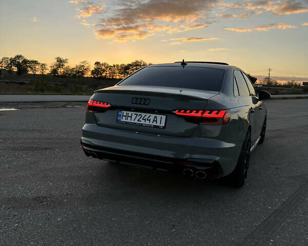 Серый Ауди С4, объемом двигателя 3 л и пробегом 76 тыс. км за 39000 $, фото 3 на Automoto.ua