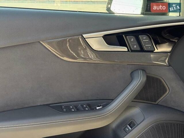 Сірий Ауді С4, об'ємом двигуна 3 л та пробігом 32 тис. км за 42590 $, фото 15 на Automoto.ua