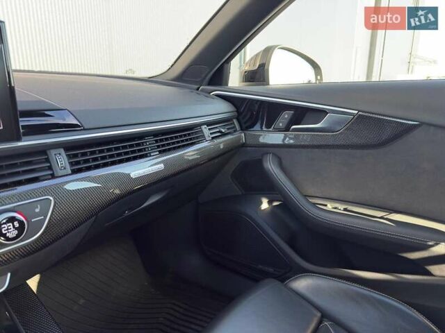 Сірий Ауді С4, об'ємом двигуна 3 л та пробігом 32 тис. км за 42590 $, фото 24 на Automoto.ua