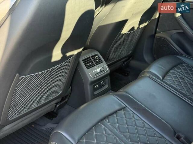 Сірий Ауді С4, об'ємом двигуна 3 л та пробігом 32 тис. км за 42590 $, фото 25 на Automoto.ua