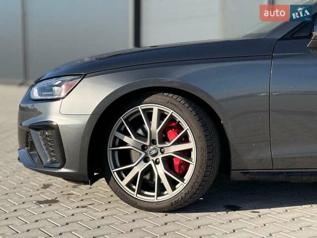 Сірий Ауді С4, об'ємом двигуна 3 л та пробігом 32 тис. км за 42590 $, фото 3 на Automoto.ua