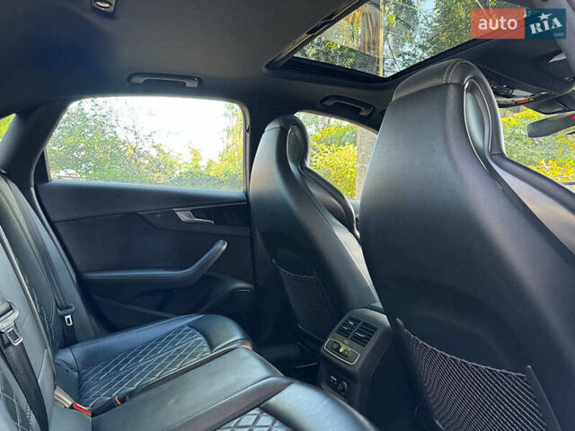 Серый Ауди С4, объемом двигателя 3 л и пробегом 32 тыс. км за 42840 $, фото 30 на Automoto.ua