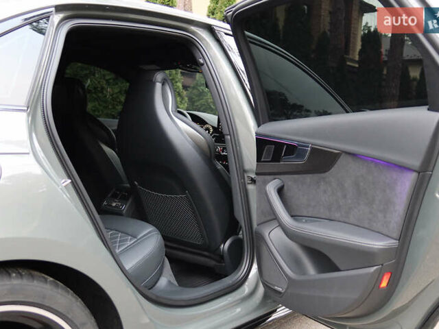 Сірий Ауді С4, об'ємом двигуна 3 л та пробігом 33 тис. км за 47000 $, фото 33 на Automoto.ua