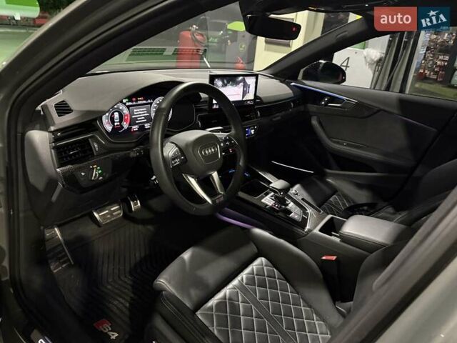 Серый Ауди С4, объемом двигателя 3 л и пробегом 32 тыс. км за 49900 $, фото 26 на Automoto.ua