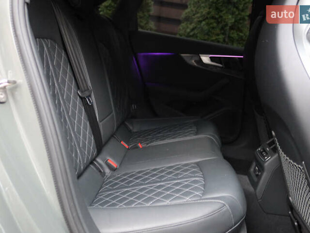 Сірий Ауді С4, об'ємом двигуна 3 л та пробігом 33 тис. км за 47000 $, фото 34 на Automoto.ua