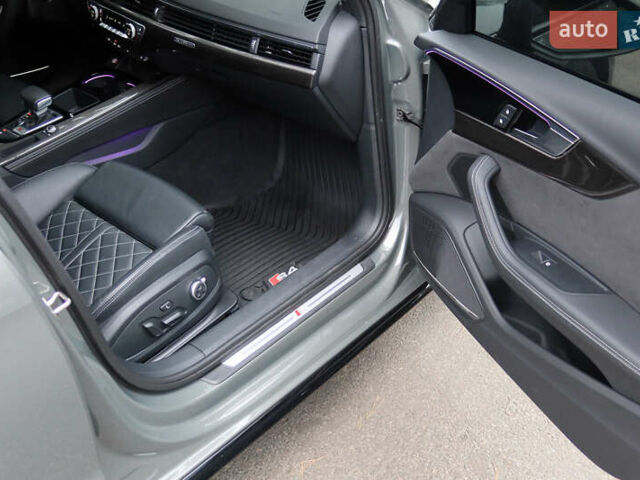 Сірий Ауді С4, об'ємом двигуна 3 л та пробігом 33 тис. км за 47000 $, фото 35 на Automoto.ua