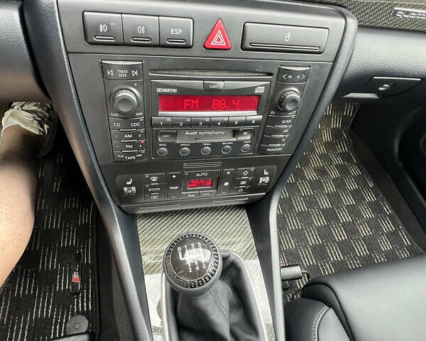 Сірий Ауді С4, об'ємом двигуна 2.7 л та пробігом 117 тис. км за 25700 $, фото 41 на Automoto.ua