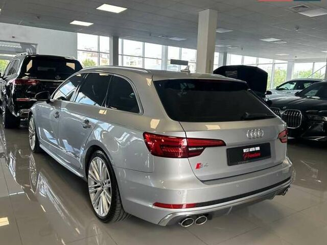 Сірий Ауді С4, об'ємом двигуна 3 л та пробігом 36 тис. км за 40000 $, фото 4 на Automoto.ua