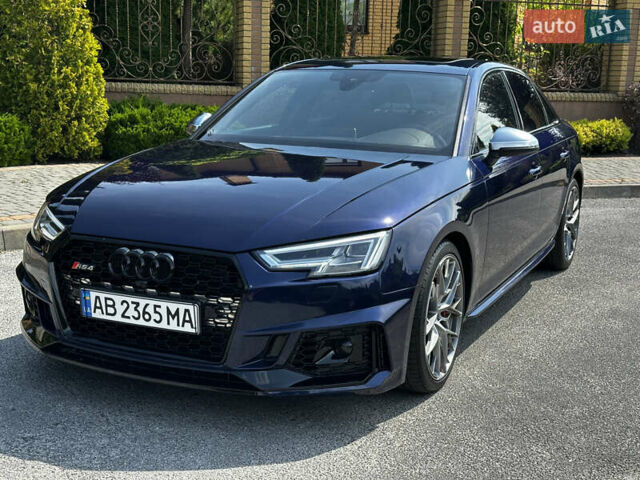 Синий Ауди С4, объемом двигателя 3 л и пробегом 92 тыс. км за 25999 $, фото 1 на Automoto.ua