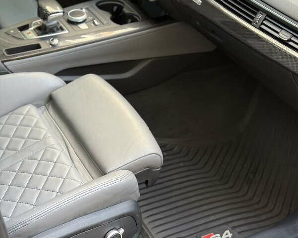 Синій Ауді С4, об'ємом двигуна 3 л та пробігом 85 тис. км за 29500 $, фото 11 на Automoto.ua