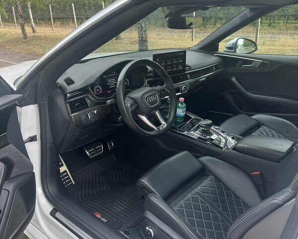 Білий Ауді S5, об'ємом двигуна 3 л та пробігом 58 тис. км за 40000 $, фото 25 на Automoto.ua